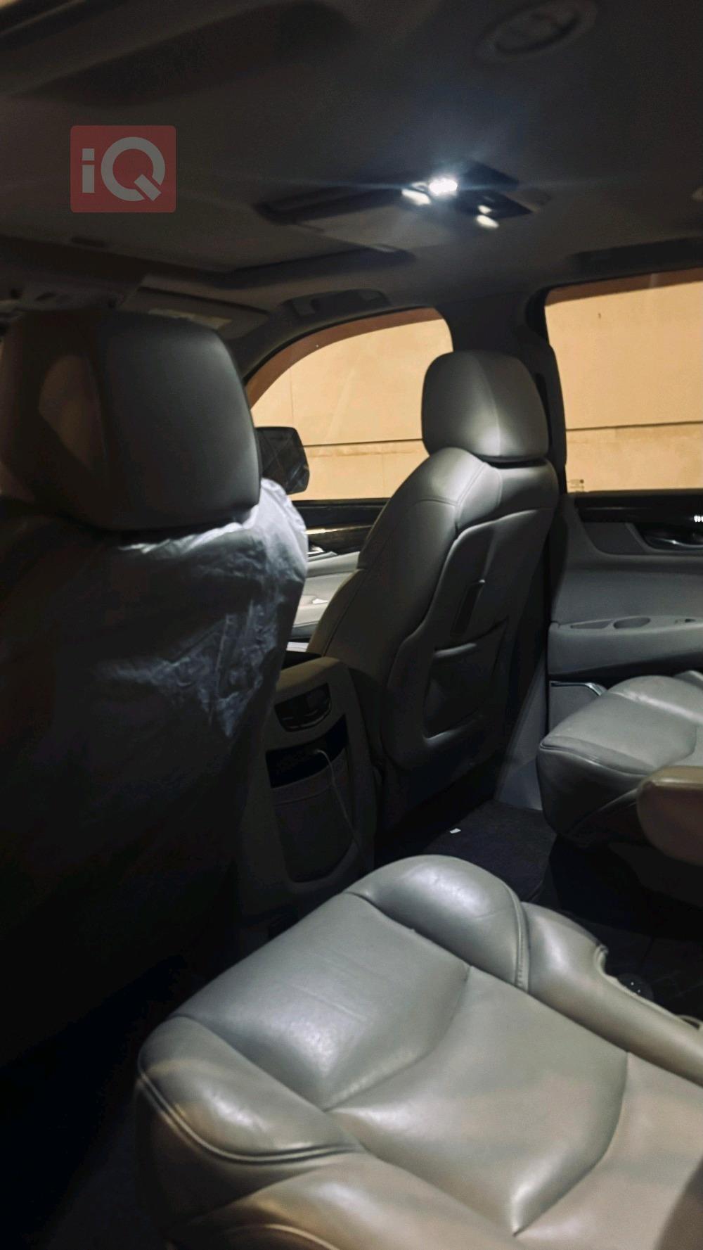 كاديلاك اسكاليد